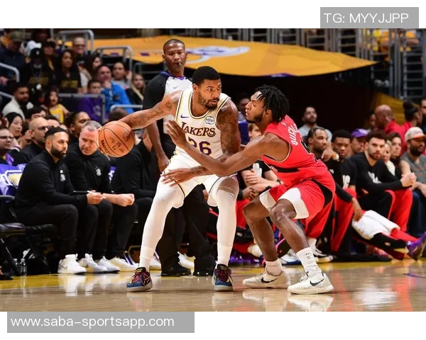 湖人队困境深重三核组合难解局势不如调整阵容发挥现有实力 湖人队困境深重三核组合难解局势不如调整阵容发挥现有实力